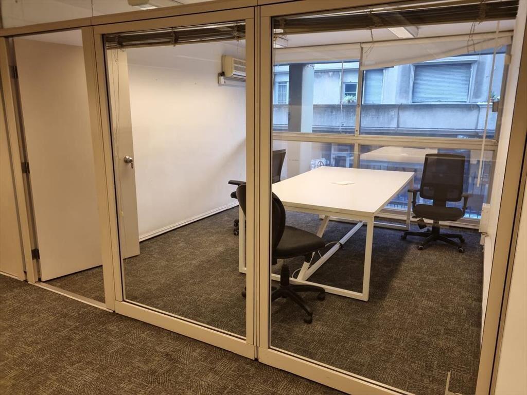 Oficina - Misiones y Cerrito, 357 m2 , planta entrepiso