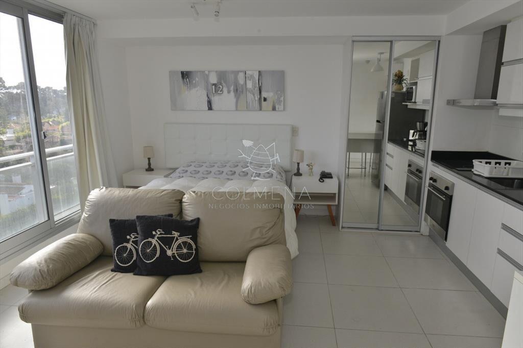APARTAMENTO CON EXCELENTES SERVICIOS