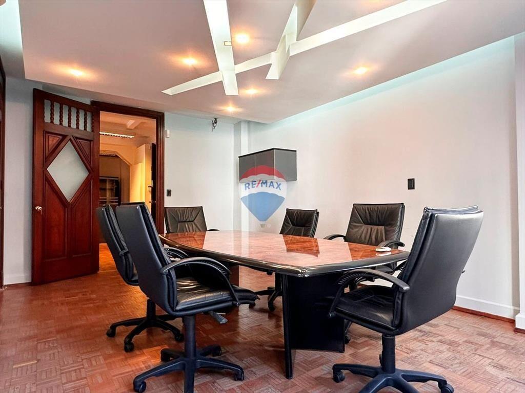 ALQUILER OFICINAS CIUDAD VIEJA PISO COMPLETO