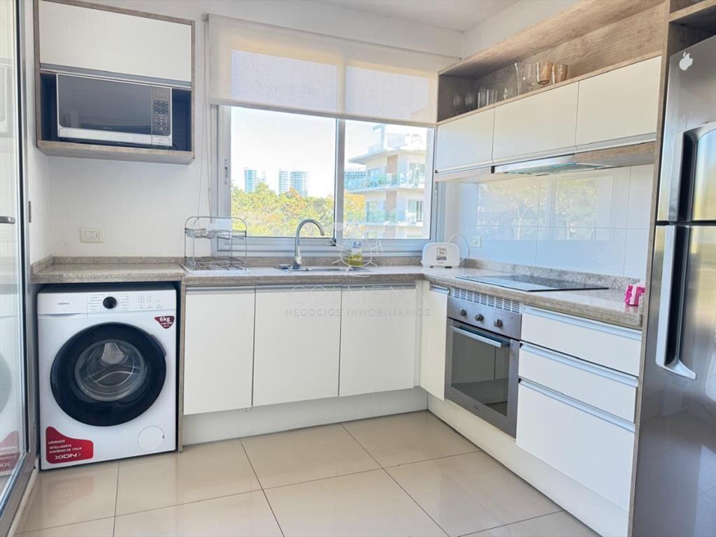 Apartamento a 400 metros de la playa mansa parada