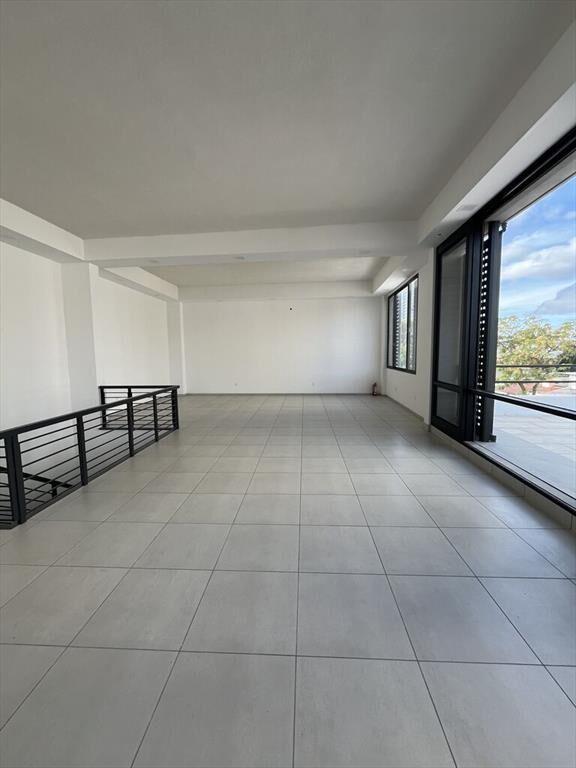IMPONENTE LOCAL COMERCIAL  A ESTRENAR