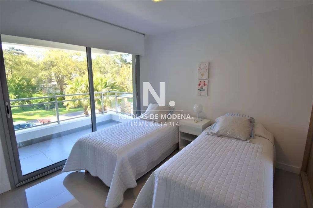 Departamento de 3 dormitorios en venta en  del