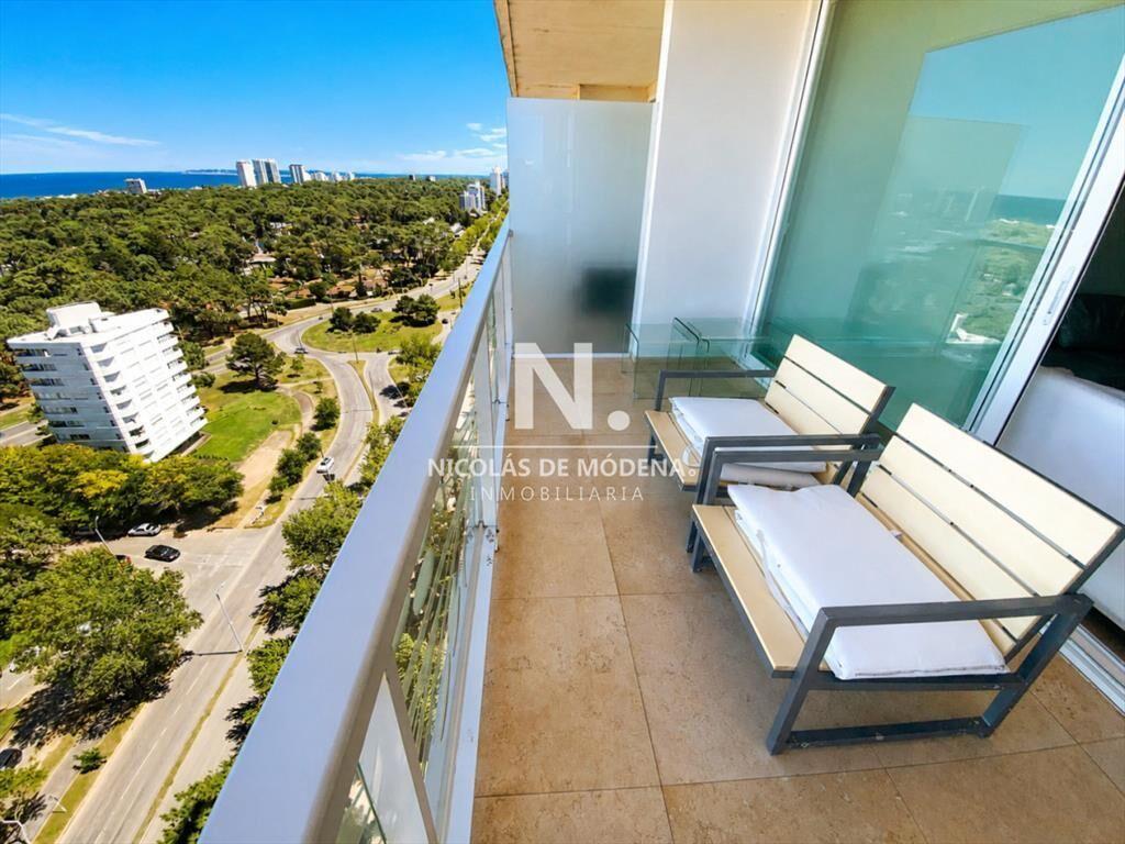 Vende apartamento de 2 dormitorios en Roosevelt, con vista