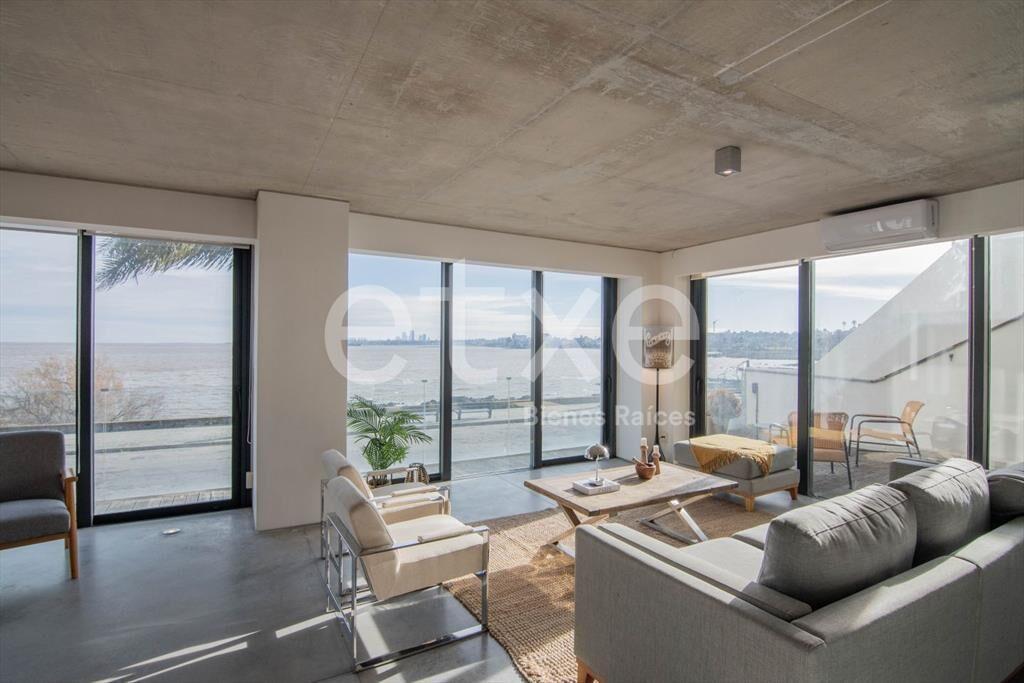 Venta de Exclusivo Loft Rambla Punta Gorda Montevideo...