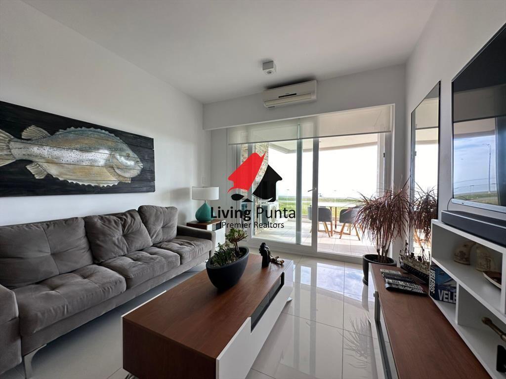 Vende departamento en Azure tower, playa mansa de