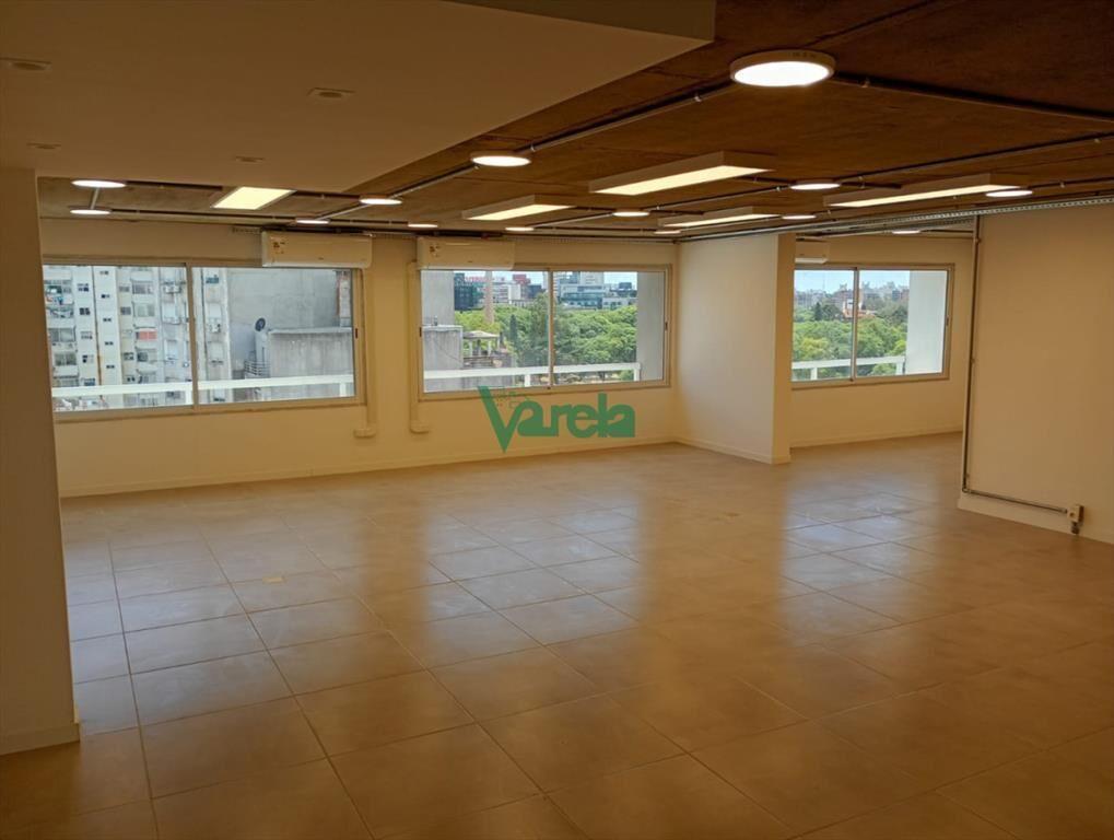 Venta Oficina Cordón 126 m2, casi Bulevard