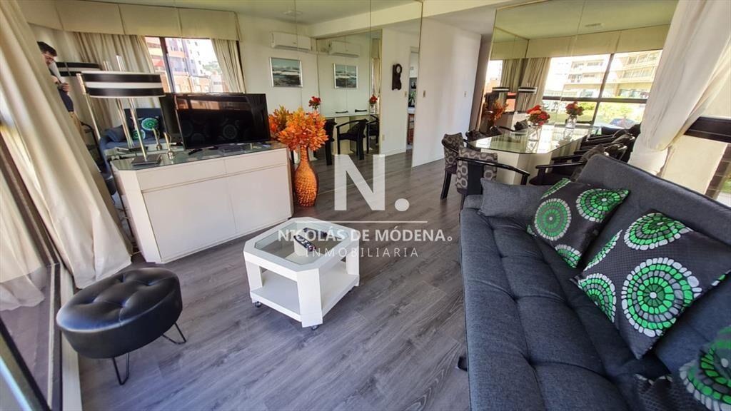 Apartamento 1 dormitorio en Torre Cristal ,  Punta del Este