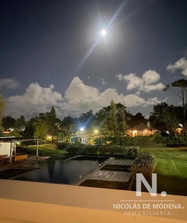 Mansion en venta y alquiler en Punta del Este, 8 dormitorio