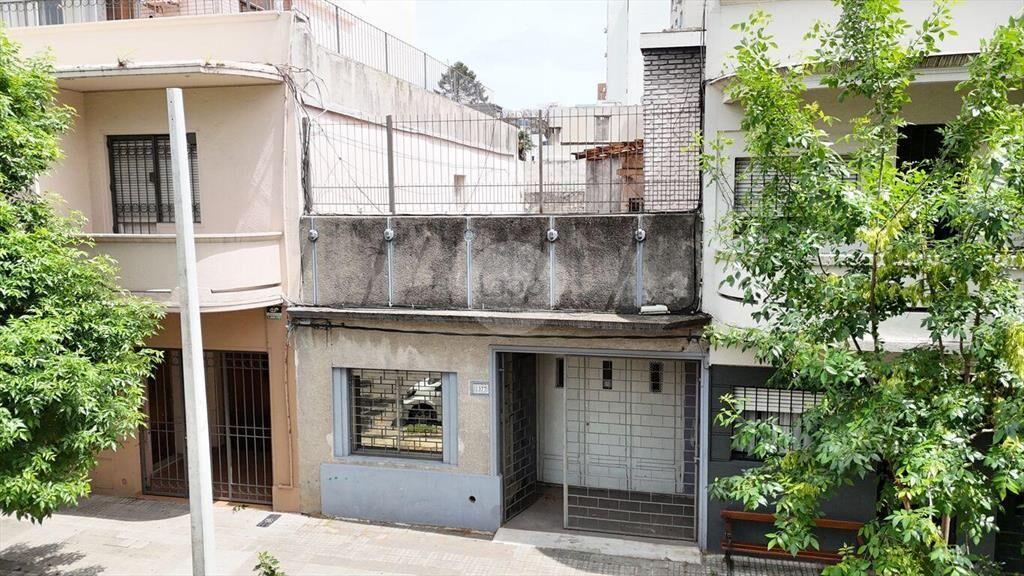 Venta Casa padrón único en Pocitos con garage y gran potenc