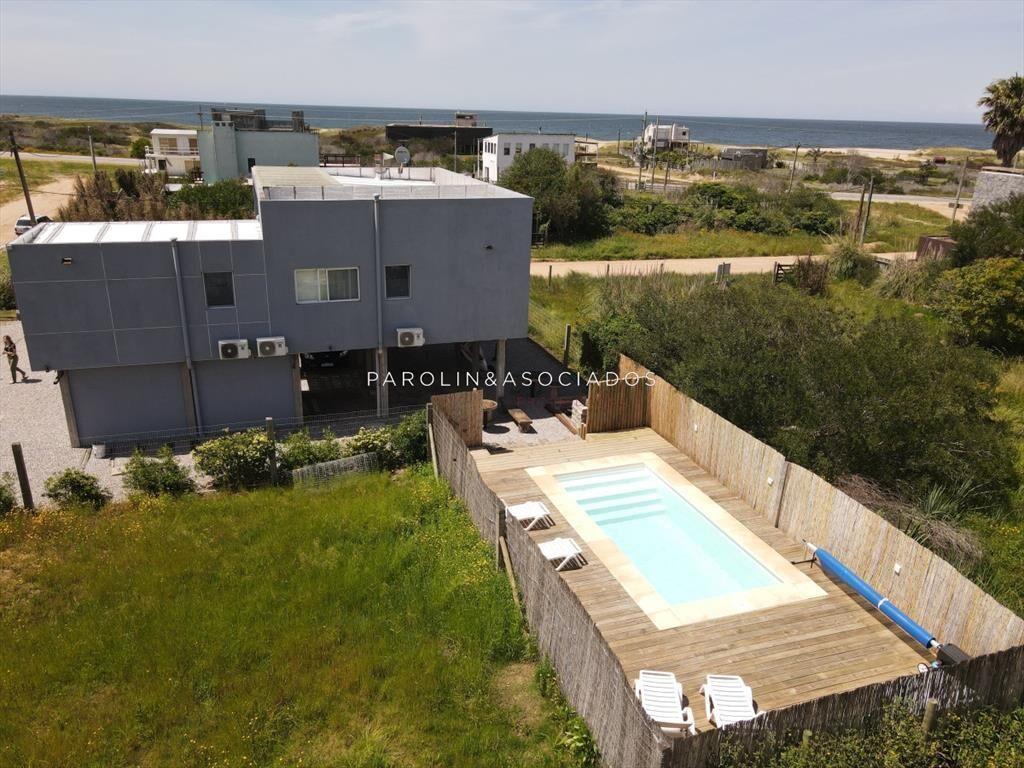 Casa en venta de 3 dormitorios en Santa Monica,