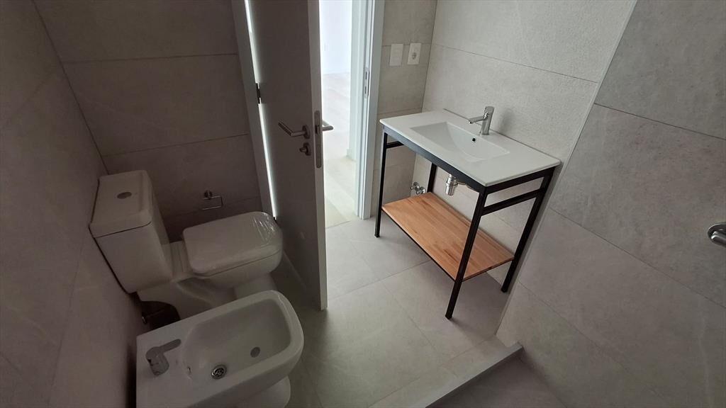 Cordón - 1 dormitorio piso alto con garaje