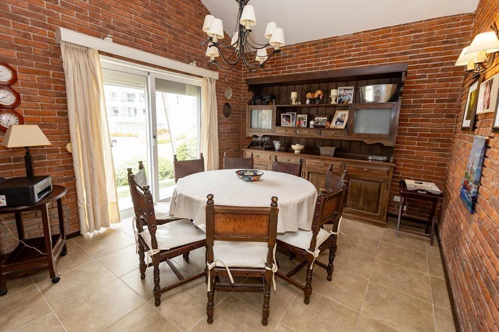 Casa en Punta del Este, Parada 7 de playa Brava