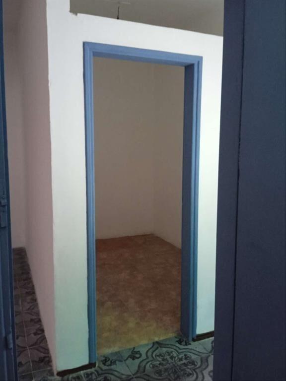 Casa en Alquiler sobre Av. Garzón, dos dormit. con fondo