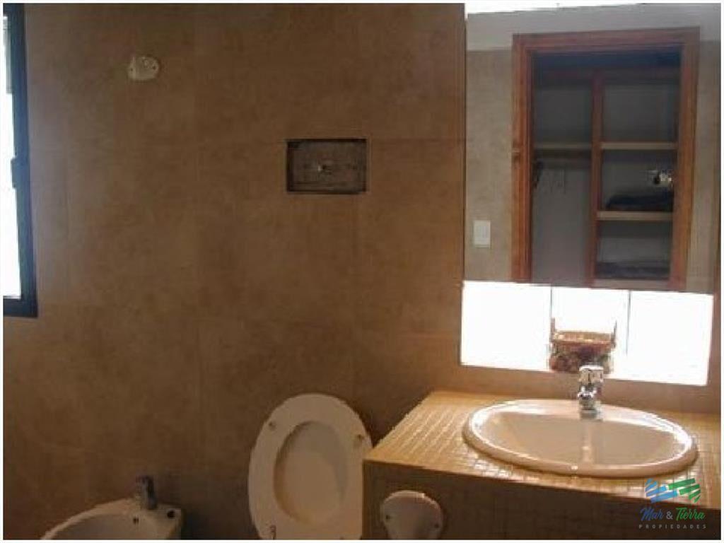 Muy linda casa ubicada a 150 metros del mar, con