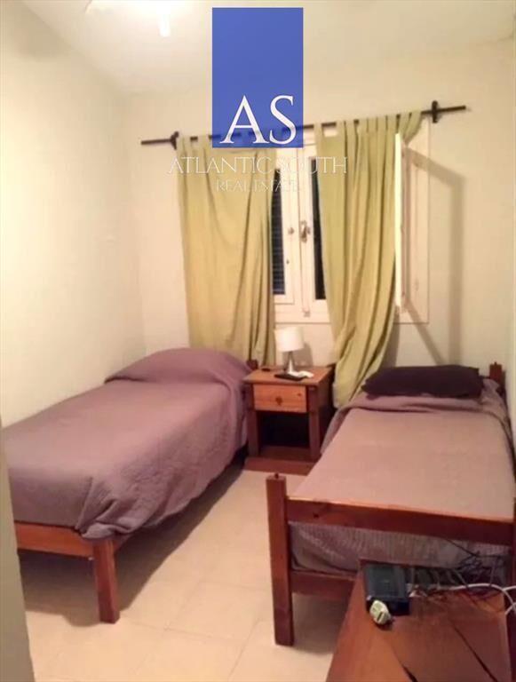 Casa 4 dormitorios con terreno jardines de zona
