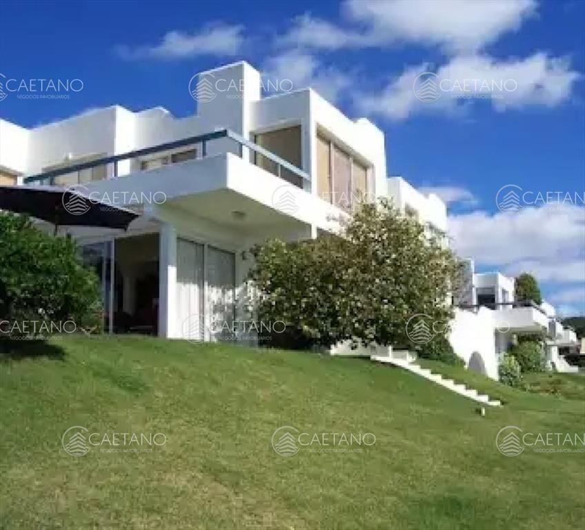 Alquiler casa tipo apartamento primera línea al
