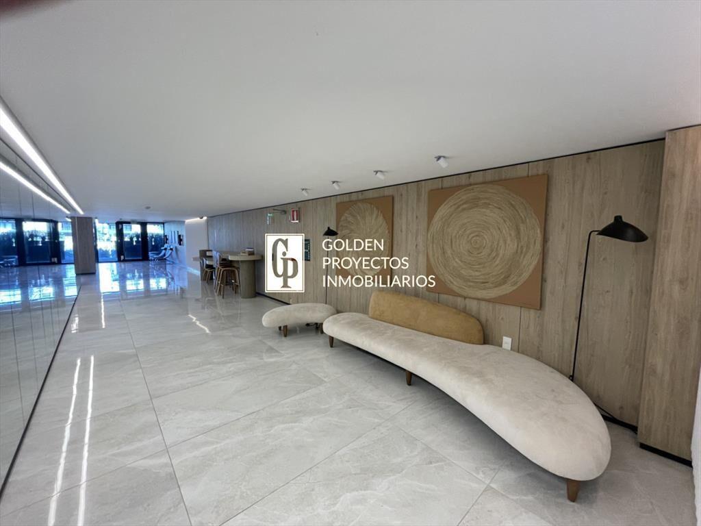 Apartamento en venta tres dormitorios y balcon en