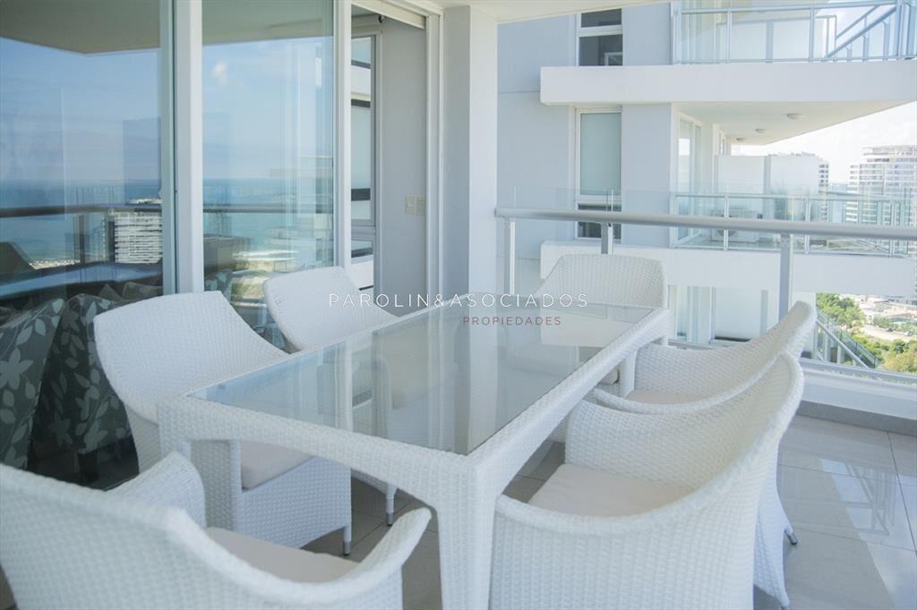 Apartartamento de 3 dormitorios en venta en Torre