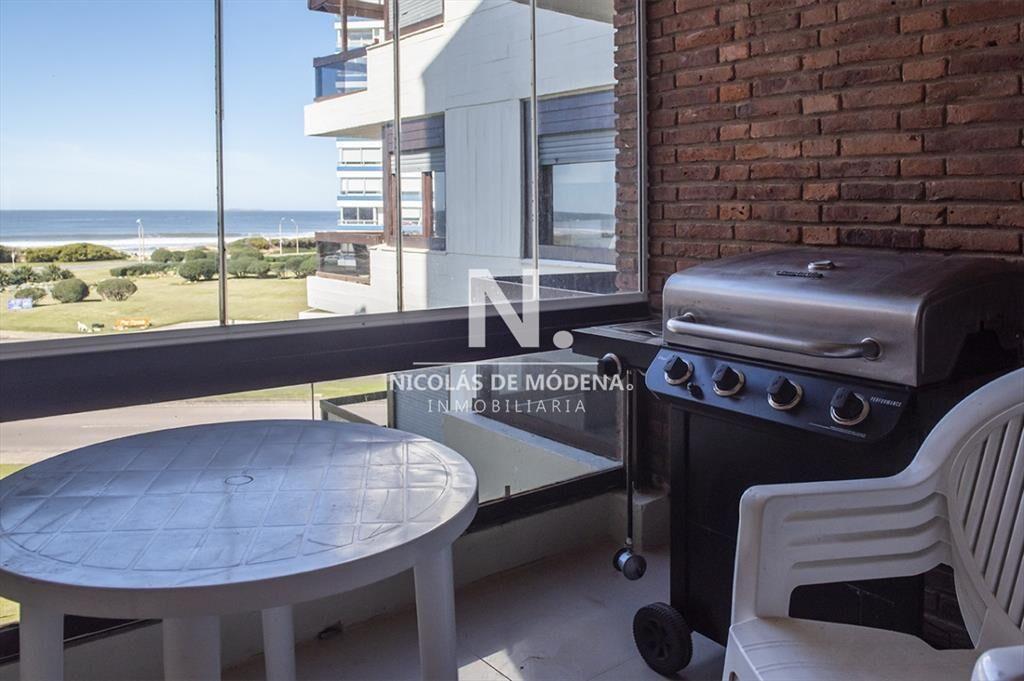 Apartamento en Venta de 2 dormitorios en Edificio