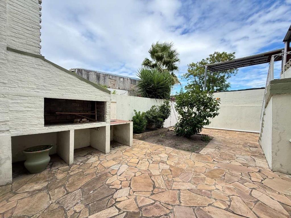 VENTA DE CASA EN EL CERRO DE 3 DORMITORIOS PATIO
