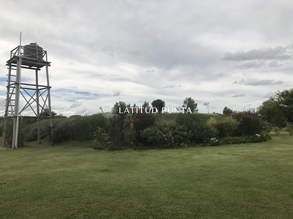 Chacra sobre ruta 9 a 30 km de José Ignacio