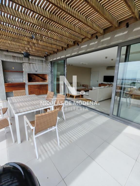Descubre este exclusivo apartamento en Las