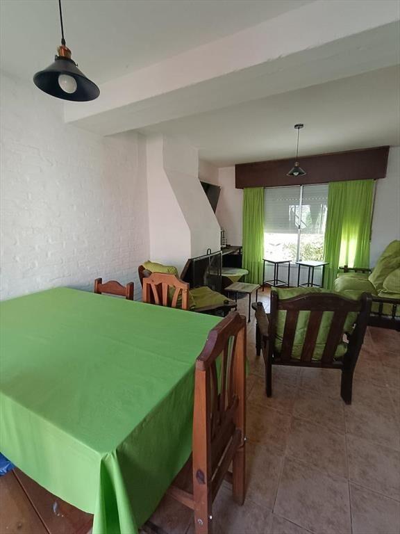 Vivienda de 4 dormitorios colonia