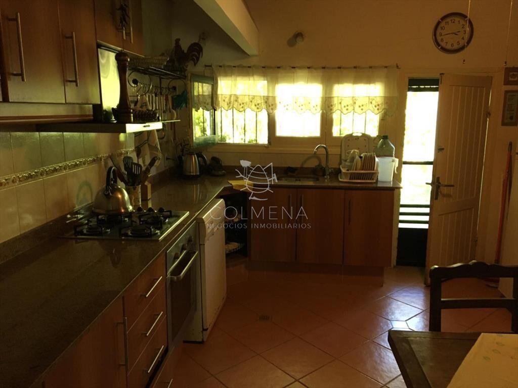 Muy linda casa con espectacular terreno de 6000