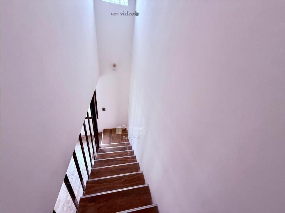 2347 casa ph 3 dorm Lomas solymar 2plantas c/cochera parrill