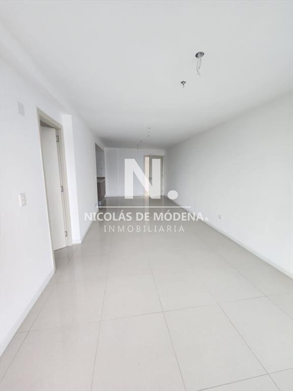Apartamento de 3 dormitorios en Edificio Gala