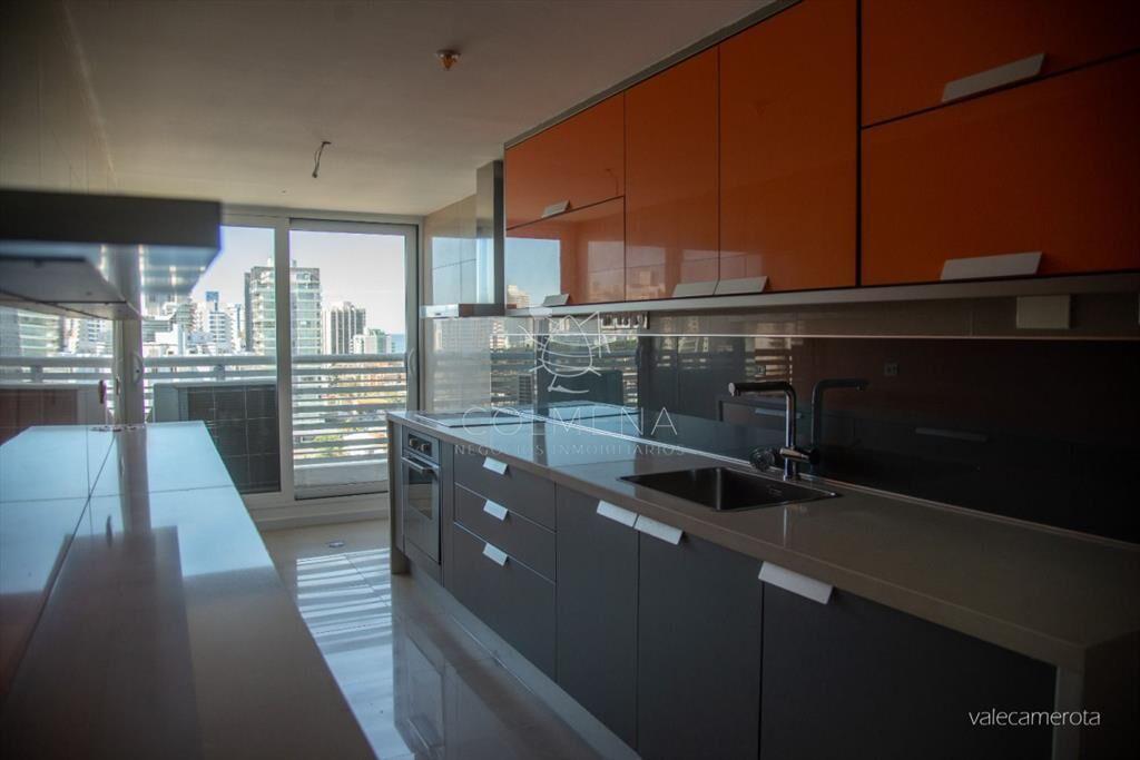 Alquiler de apartamento 4 ambientes - Peninsula, Punta del