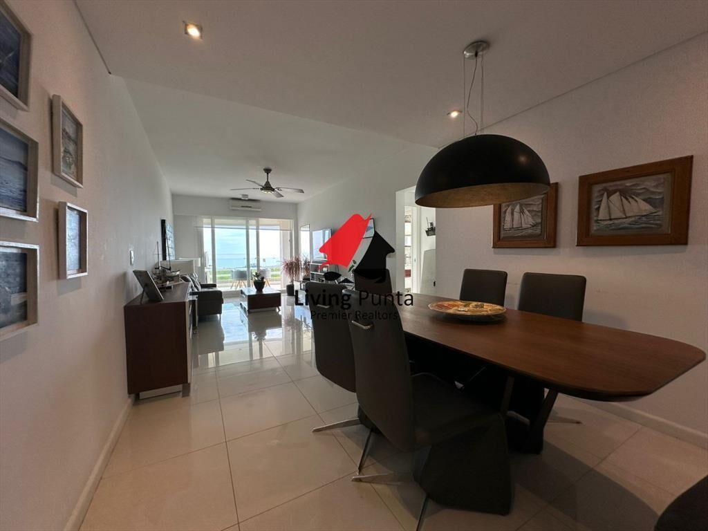 Vende departamento en Azure tower, playa mansa de