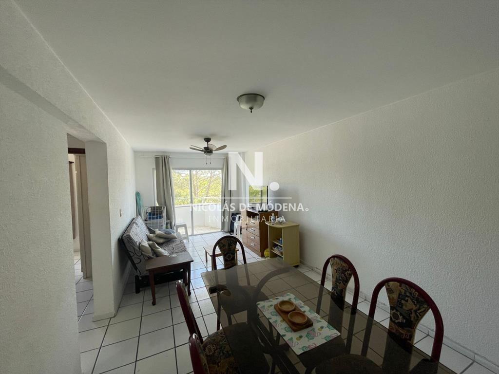 APARTAMENTO EN PUNTA DEL ESTE