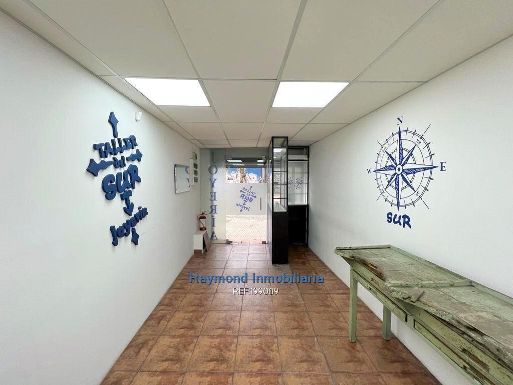 Alquiler local comercial de 77m2 en Cordón