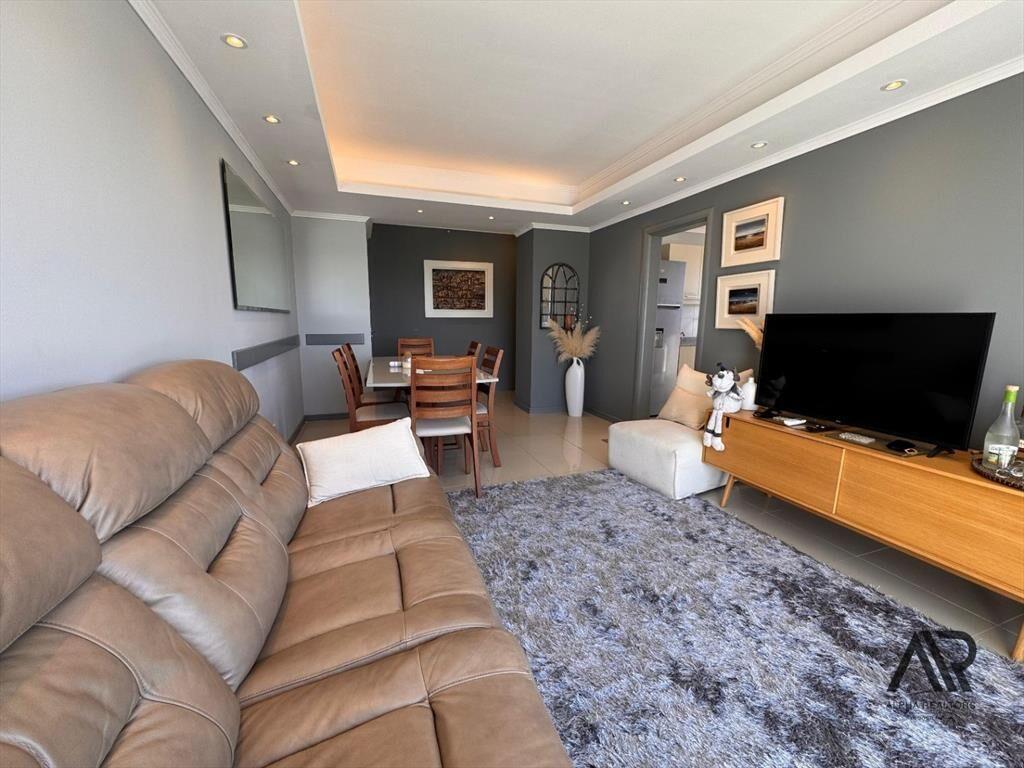 Apartamento en venta de 3 dormitorios c/ cochera en Aidy...