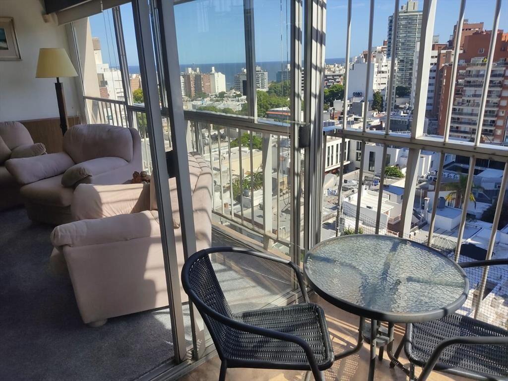 Venta apartamento Penthouse 3 dormitorios Villa Biarritz co