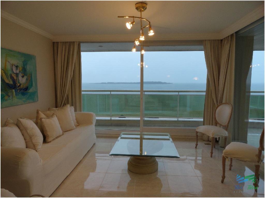 Apartamento en Mansa, 3 dormitorios *