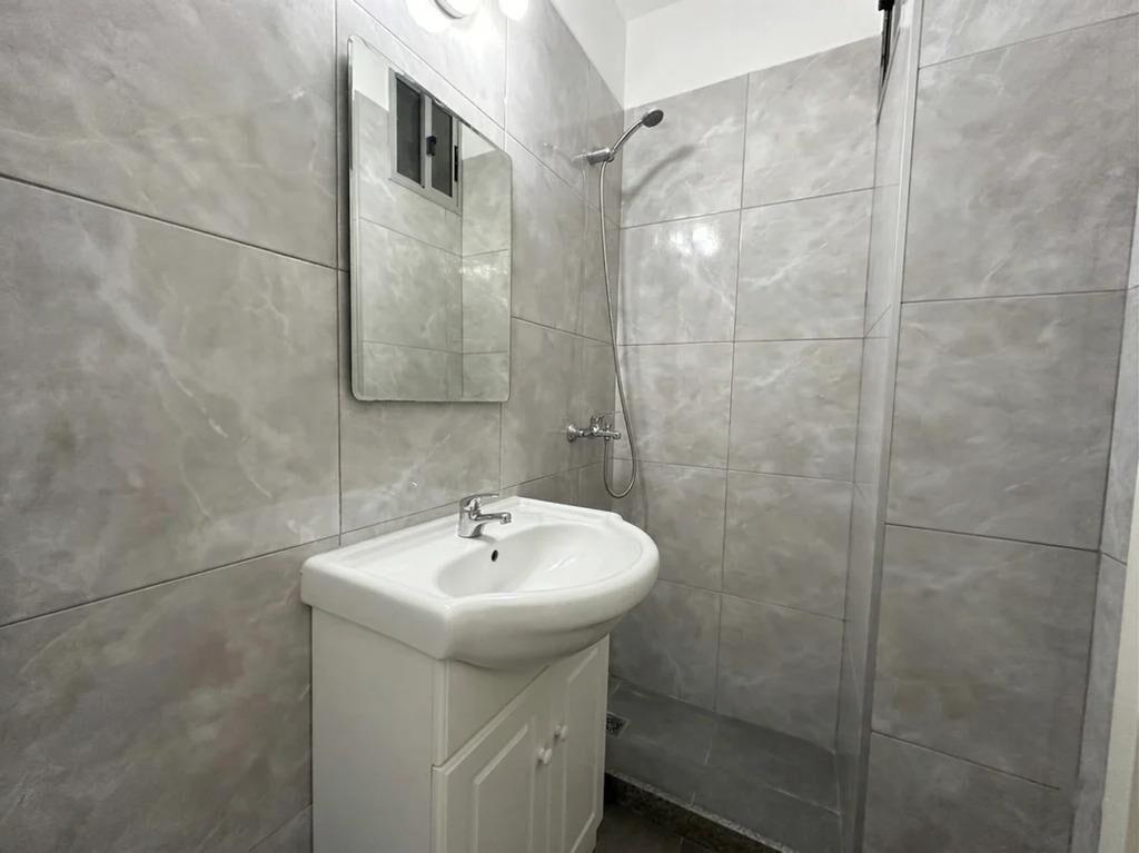 Alquiler apartamento de 4 dormitorios y garaje en Pocitos