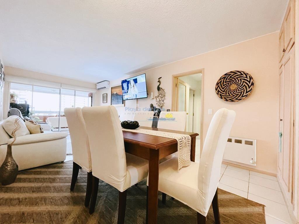 Excelente Apartamento de 2 Dormitorios Frente a