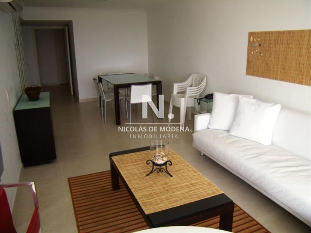 Apartamento en venta de 2 dormitorios en Punta Del Este