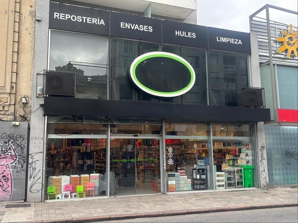 Local venta 320m2 sobre 18 de julio con renta