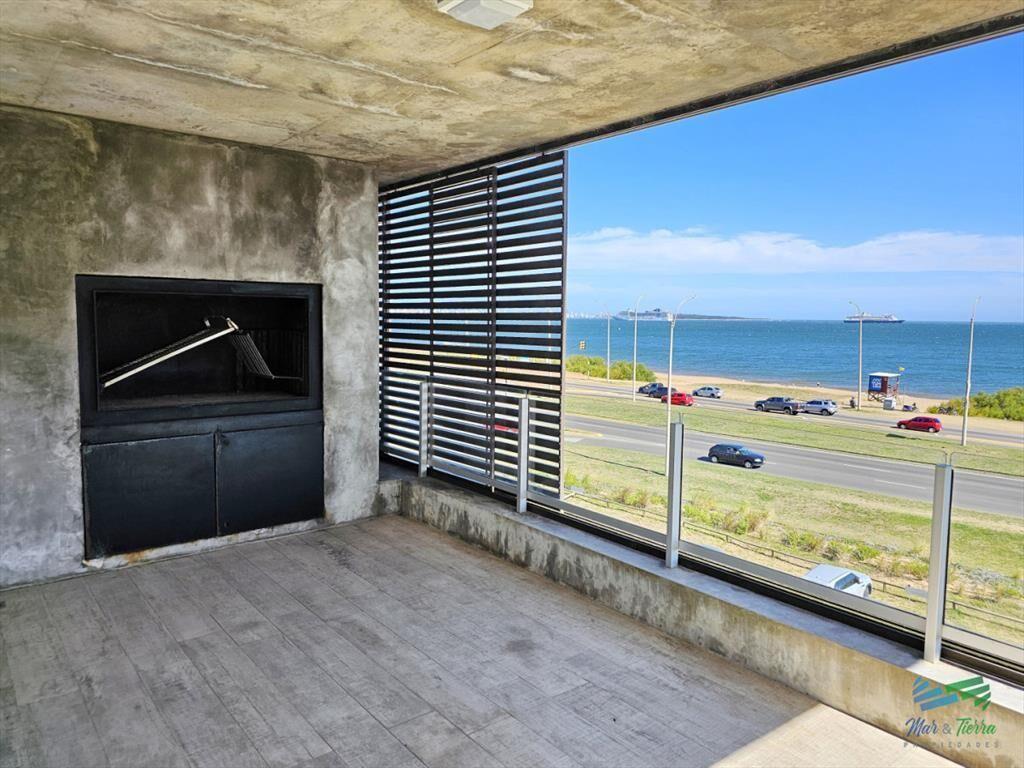 Alquiler anual apartamento penthouse frente al mar 3 dormit