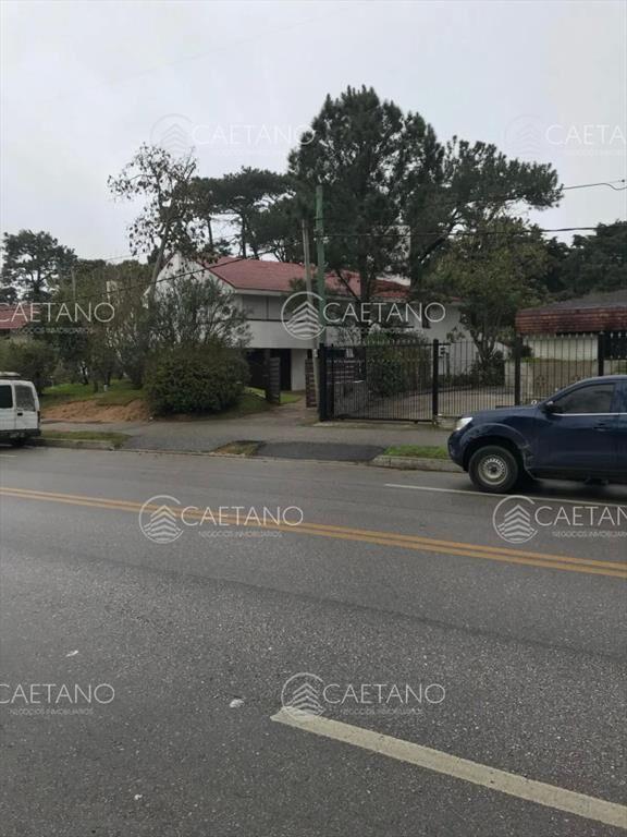 Gran Casa en venta zona cantegril