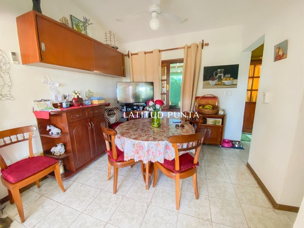 Casa en El Tesoro, 3 dormitorios mÃ¡s dependencia