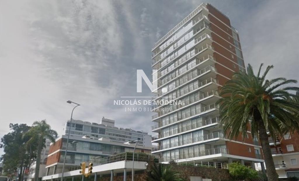 Departamento en venta de 3 dormitorios en Punta