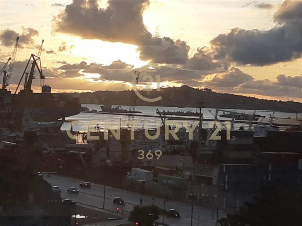 VENTA APARTAMENTO con vista a la bahía a metros de AVENID...
