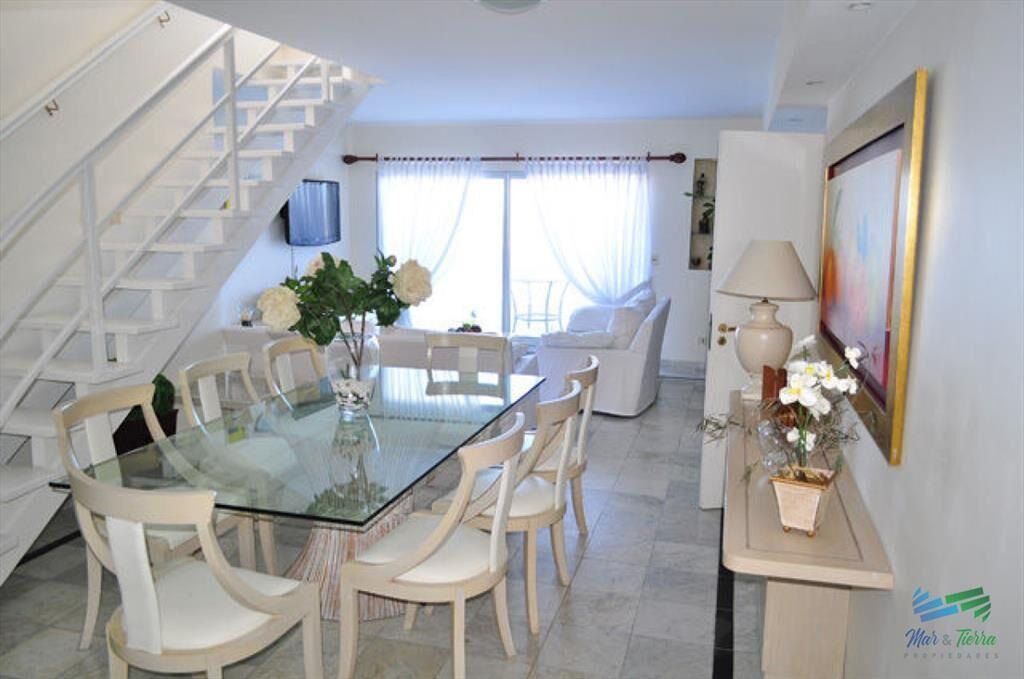 En venta apartamento 3 dormitorios y 3 baños en