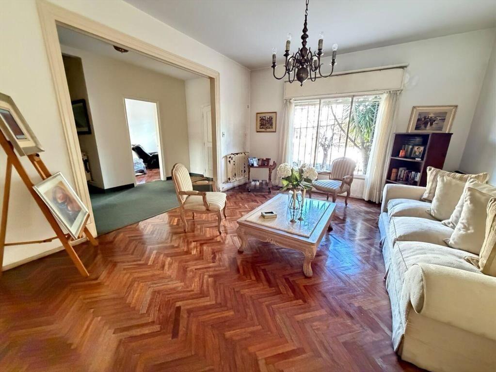 PARODI Venta casa 7 dormitorios Parque Batlle