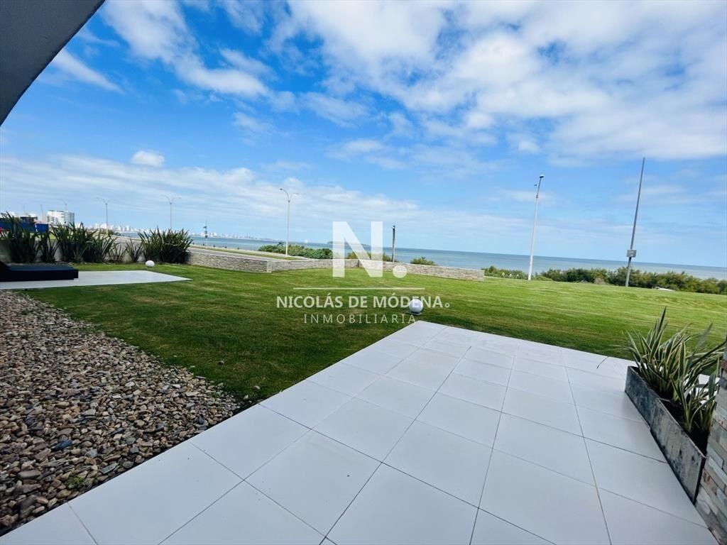 Apartamento en Venta 2 dormitorios, Playa Mansa,