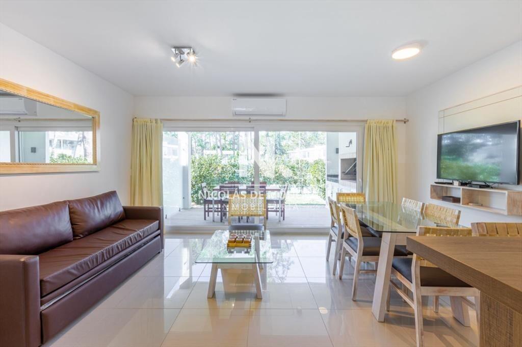 En venta apartamento en Punta Ballena de 4 en